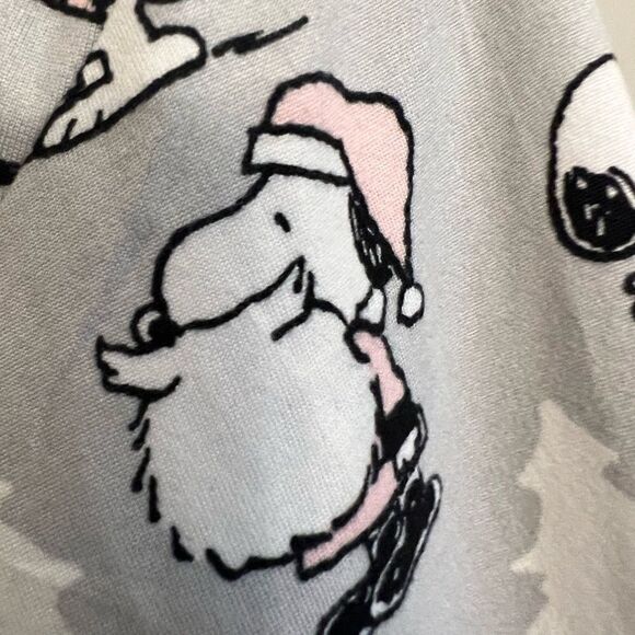 Muncie Munki x Peanuts Christmas Snoopy and Woodstock pajama top. Size S. - Picture 4 of 7